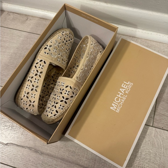 Michael Kors Tan Floral Lace Espadrilles - Picture 2 of 6